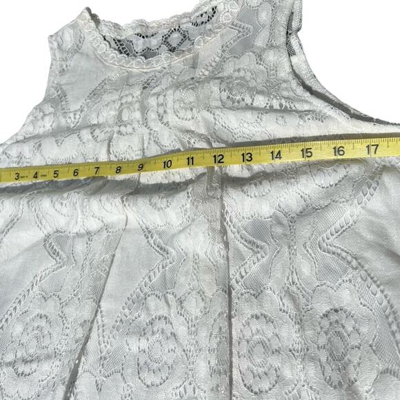 Women’s sleeveless top, 18" armpit to armpit, lace - Picture 7 of 11